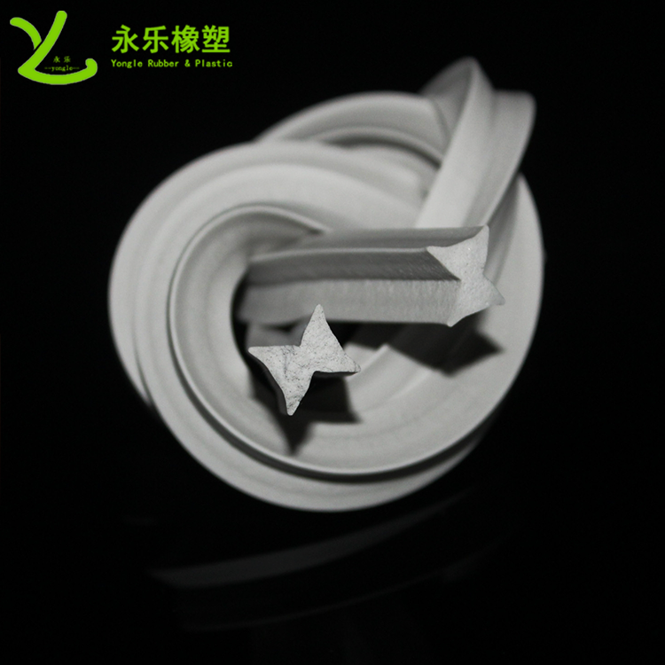 硅膠泡棉膠條，阻燃硅膠泡棉膠條，耐高溫發(fā)泡硅膠條