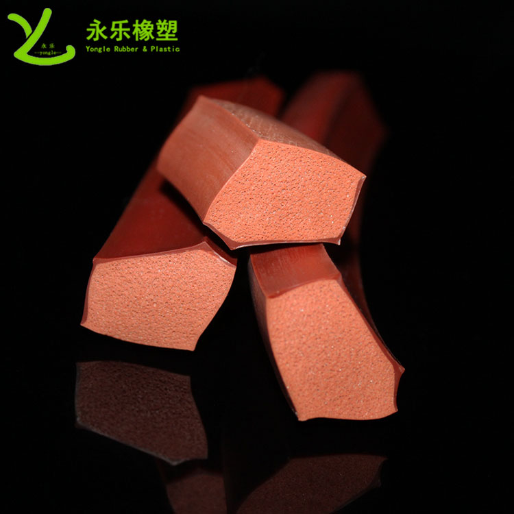 擠出復(fù)合發(fā)泡硅膠條，耐高溫復(fù)合發(fā)泡硅膠條，耐老化復(fù)合發(fā)泡硅膠條